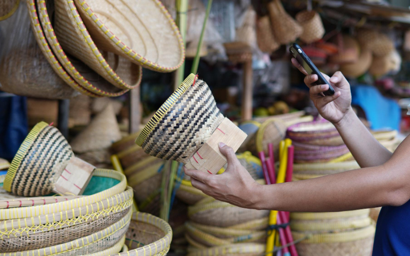 E-commerce Platforms for Local Artisans